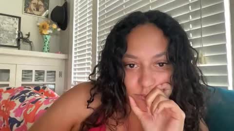 Snapshot of dreamyriri chatting on 6, 5, 2026 RIRI OR DREAMY online show from 6, 5, 2026