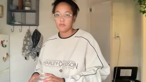Snapshot of dreamyriri chatting on 12, 5, 2026 RIRI OR DREAMY online show from 12, 5, 2026