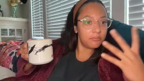 Snapshot of dreamyriri chatting on 19, 5, 2026 RIRI OR DREAMY online show from 19, 5, 2026