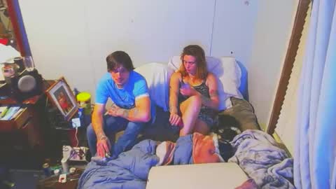 drewyurmom5633 online show from 12, 4, 2026