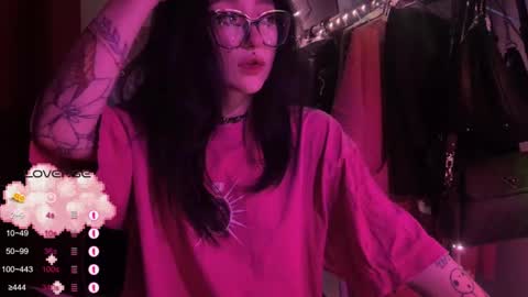 Tara  Sonny online show from 16, 12, 2025