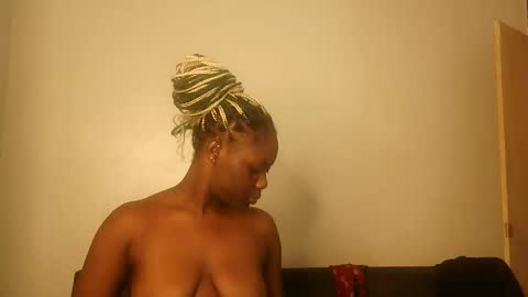Snapshot of drip_doll_ chatting on 10, 5, 2026 Kimberly online show from 10, 5, 2026