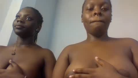 Snapshot of drip_doll_ chatting on 16, 5, 2026 Kimberly online show from 16, 5, 2026