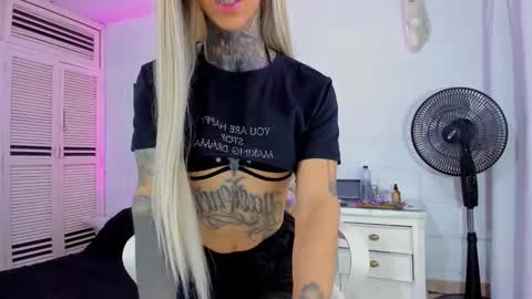 drippyorlove online show from 2, 12, 2025