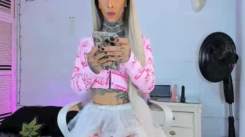 drippyorlove online show from 22, 4, 2026