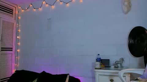 drippyorlove online show from 27, 4, 2026