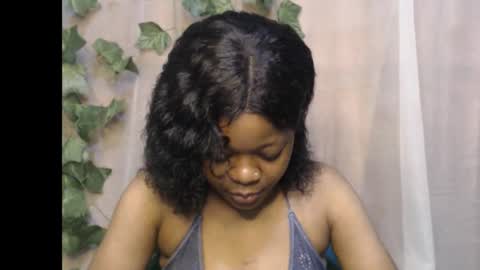 Snapshot of dripqueenx chatting on 10, 9, 2025 linda online show from 10, 9, 2025