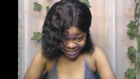 Snapshot of dripqueenx chatting on 12, 9, 2025 linda online show from 12, 9, 2025