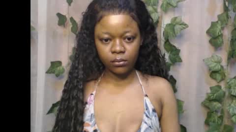 Snapshot of dripqueenx chatting on 14, 9, 2025 linda online show from 14, 9, 2025