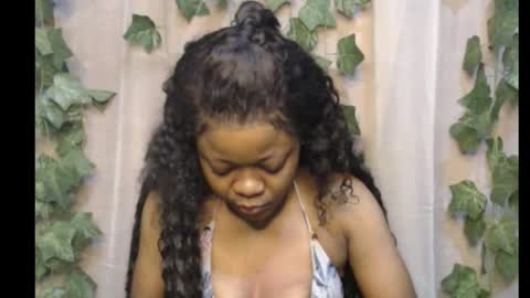 Snapshot of dripqueenx chatting on 15, 9, 2025 linda online show from 15, 9, 2025