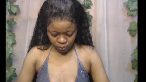 Snapshot of dripqueenx chatting on 20, 9, 2025 linda online show from 20, 9, 2025