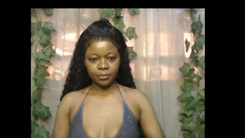 Snapshot of dripqueenx chatting on 6, 10, 2025 linda online show from 6, 10, 2025