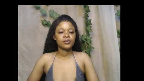 Snapshot of dripqueenx chatting on 17, 10, 2025 linda online show from 17, 10, 2025
