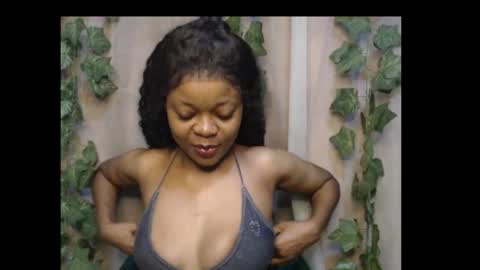 Snapshot of dripqueenx chatting on 18, 10, 2025 linda online show from 18, 10, 2025