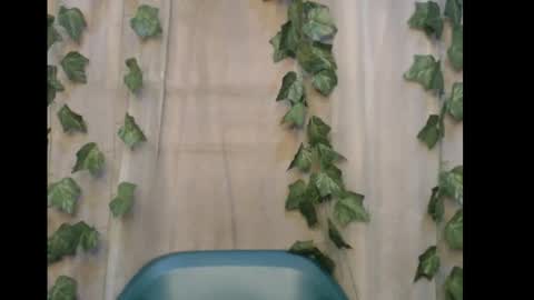 Snapshot of dripqueenx chatting on 9, 1, 2026 linda online show from 9, 1, 2026