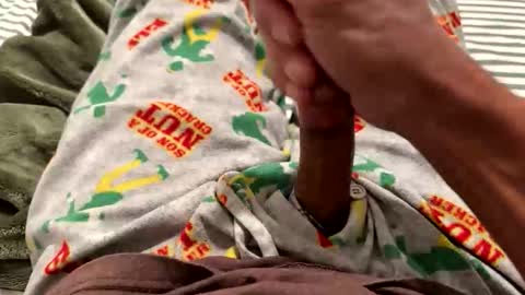 Snapshot of dthrow12 chatting on 17, 11, 2025 dthrow12 online show from 17, 11, 2025