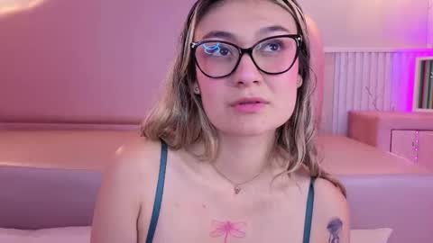 Snapshot of duchessex chatting on 15, 10, 2025 Victoria online show from 15, 10, 2025