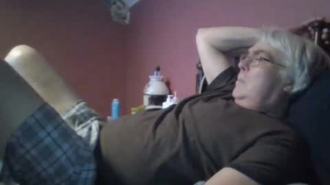 Snapshot of dug38 chatting on 30, 9, 2025 Doug online show from 30, 9, 2025