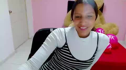 dulce1609 online show from 26, 2, 2025