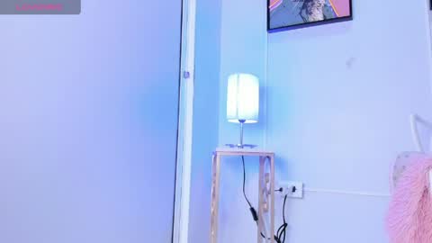 dulce__fiore07 online show from 22, 4, 2026