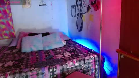 Snapshot of dulce_alana_ chatting on 19, 10, 2025 Dulce online show from 19, 10, 2025