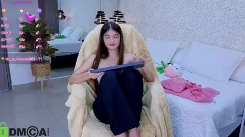 dulce_isabel_ online show from 23, 4, 2026