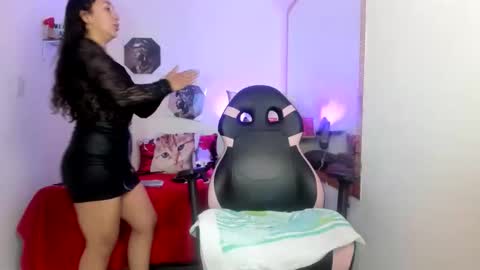 Snapshot of dulce_luna_small chatting on 27, 5, 2026 DULCE online show from 27, 5, 2026