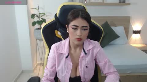 V I C T O R I A online show from 3, 3, 2025