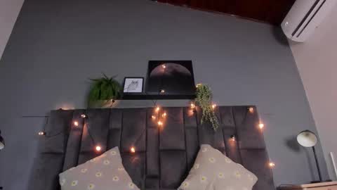 DULCE AURORA online show from 6, 2, 2026