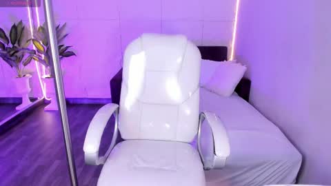 Dulce  online show from 9, 2, 2026