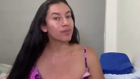 dulceizzy online show from 8, 4, 2026