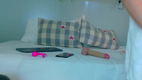 Dulce Sexy  online show from 4, 6, 2026