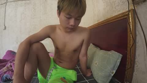 Snapshot of dumeila chatting on 19, 12, 2025 dumeila online show from 19, 12, 2025