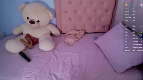 Emi  online show from 3, 3, 2026