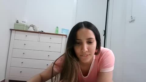 duocaliente310037 online show from 7, 6, 2026