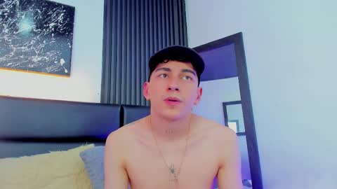 Snapshot of duolust chatting on 8, 11, 2025 Thomas and Noah online show from 8, 11, 2025