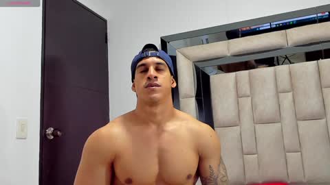 duran_dhikol1 online show from 26, 1, 2025