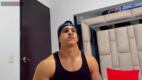 duran_dhikol1 online show from 12, 3, 2025