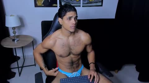 Snapshot of dustyn__michelle chatting on 5, 3, 2026 DUSTYN MICHELLE online show from 5, 3, 2026