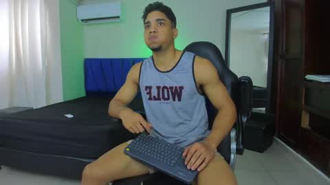 Snapshot of dustyn__michelle chatting on 20, 3, 2026 DUSTYN MICHELLE online show from 20, 3, 2026