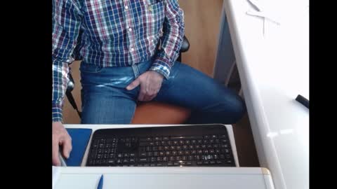 Snapshot of dutchpornking2 chatting on 2, 2, 2025 dutchpornking2 online show from 2, 2, 2025