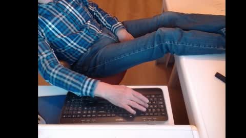 Snapshot of dutchpornking2 chatting on 18, 2, 2025 dutchpornking2 online show from 18, 2, 2025