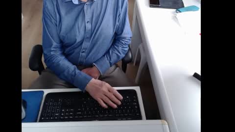 dutchpornking2 online show from 25, 4, 2026