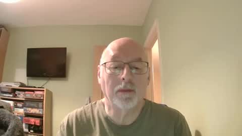 Snapshot of dutchunclejohn chatting on 16, 12, 2025 DutchUncleJohn online show from 16, 12, 2025