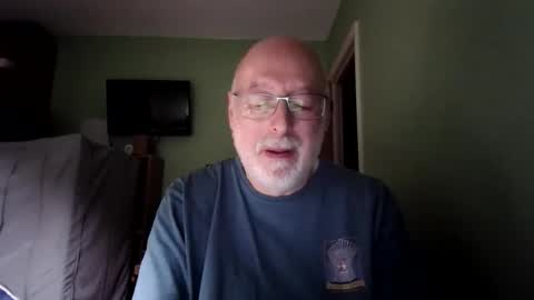 Snapshot of dutchunclejohn chatting on 8, 3, 2026 DutchUncleJohn online show from 8, 3, 2026