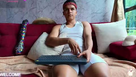 dwayne_brown online show from 25, 10, 2025