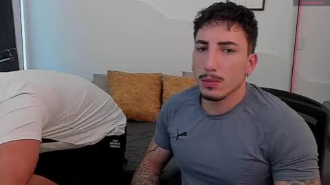 Bryan model independient online show from 27, 4, 2026