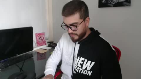 Snapshot of dylanhot10 chatting on 10, 10, 2025 dylanhot10 online show from 10, 10, 2025