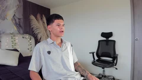 dylanroyce_ online show from 25, 2, 2026