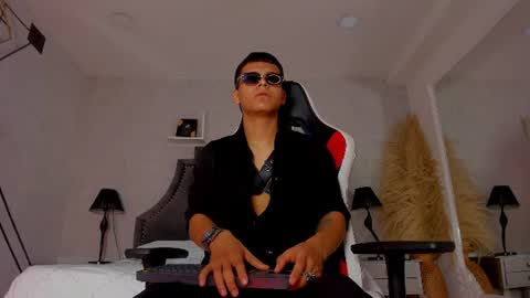 dylanroyce_ online show from 12, 6, 2026